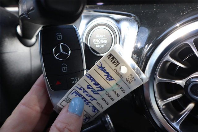 New 2025 Mercedes-Benz GLB 250 image 10