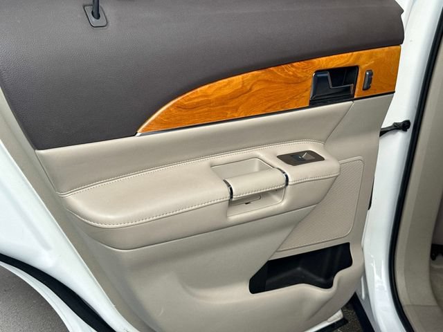 Used 2014 Lincoln MKX FWD w/ Equipment Group 102A image 11