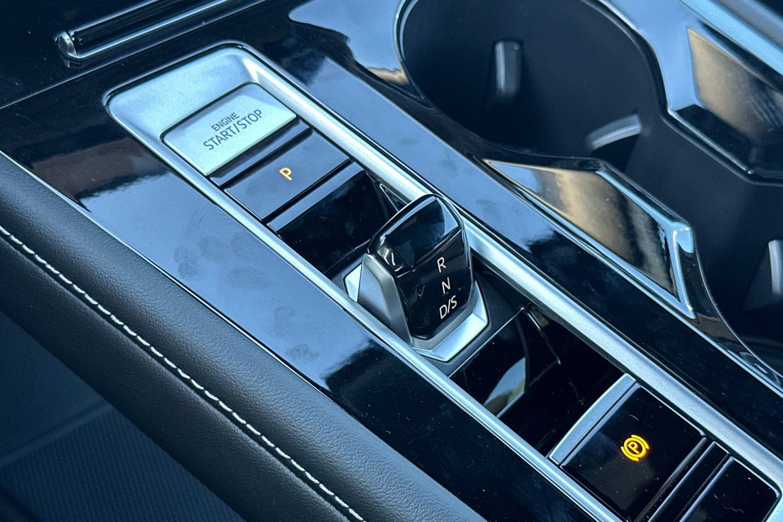 New 2026 Volkswagen Atlas Cross Sport SE image 20