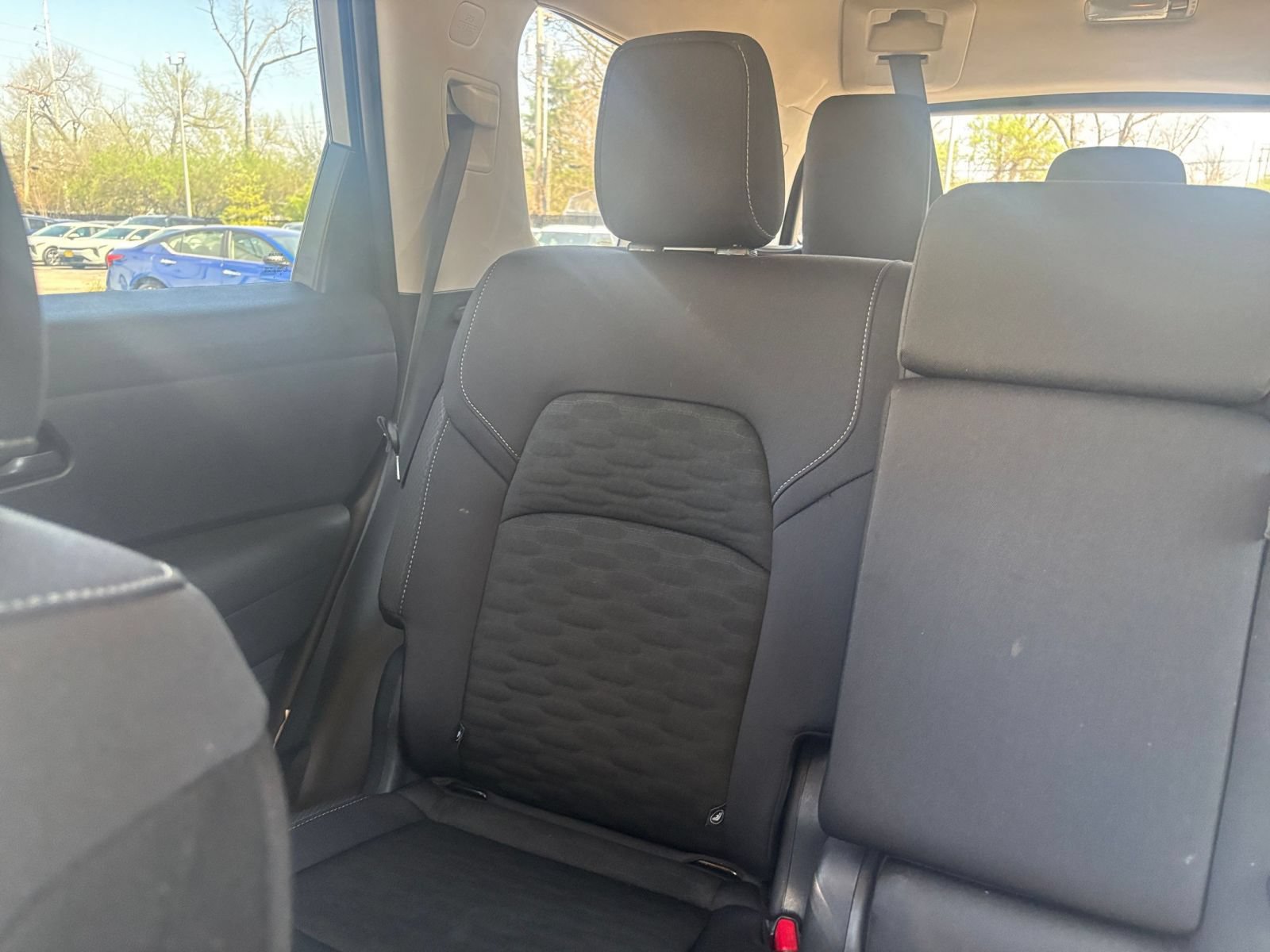 Used 2025 Nissan Pathfinder SV FWD image 41