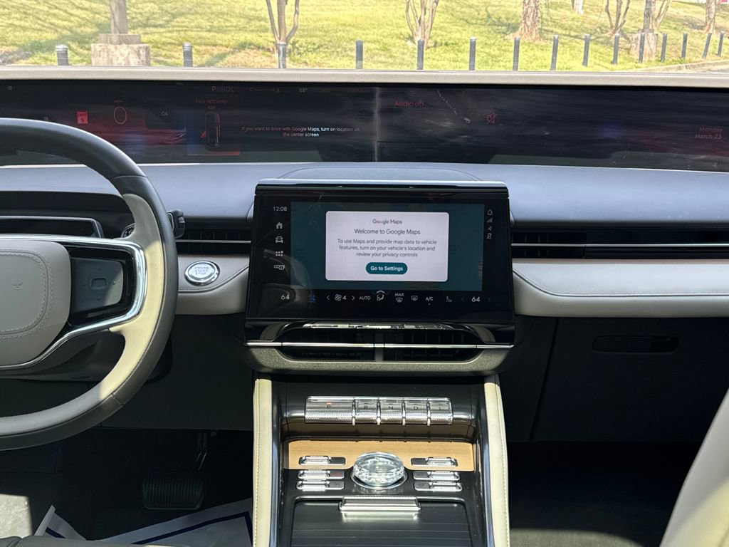 Used 2025 Lincoln Nautilus Reserve image 17