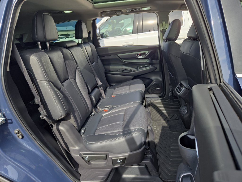 Used 2023 Subaru Ascent Limited w/ Technology Package AWD/4WD image 17