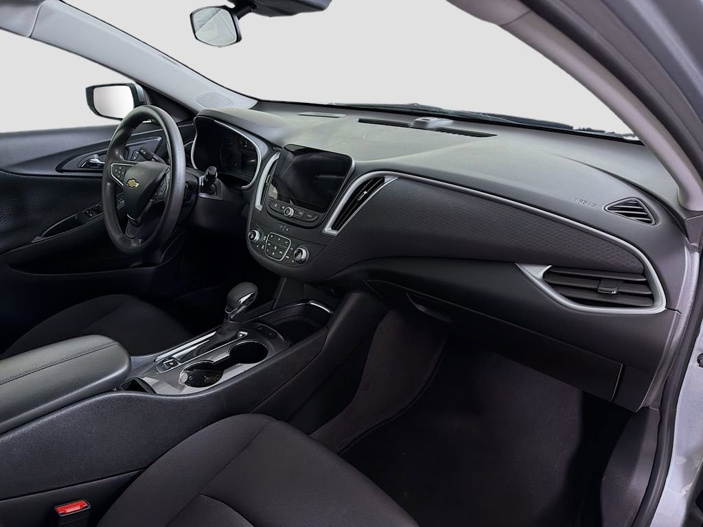 Used 2024 Chevrolet Malibu LT image 30