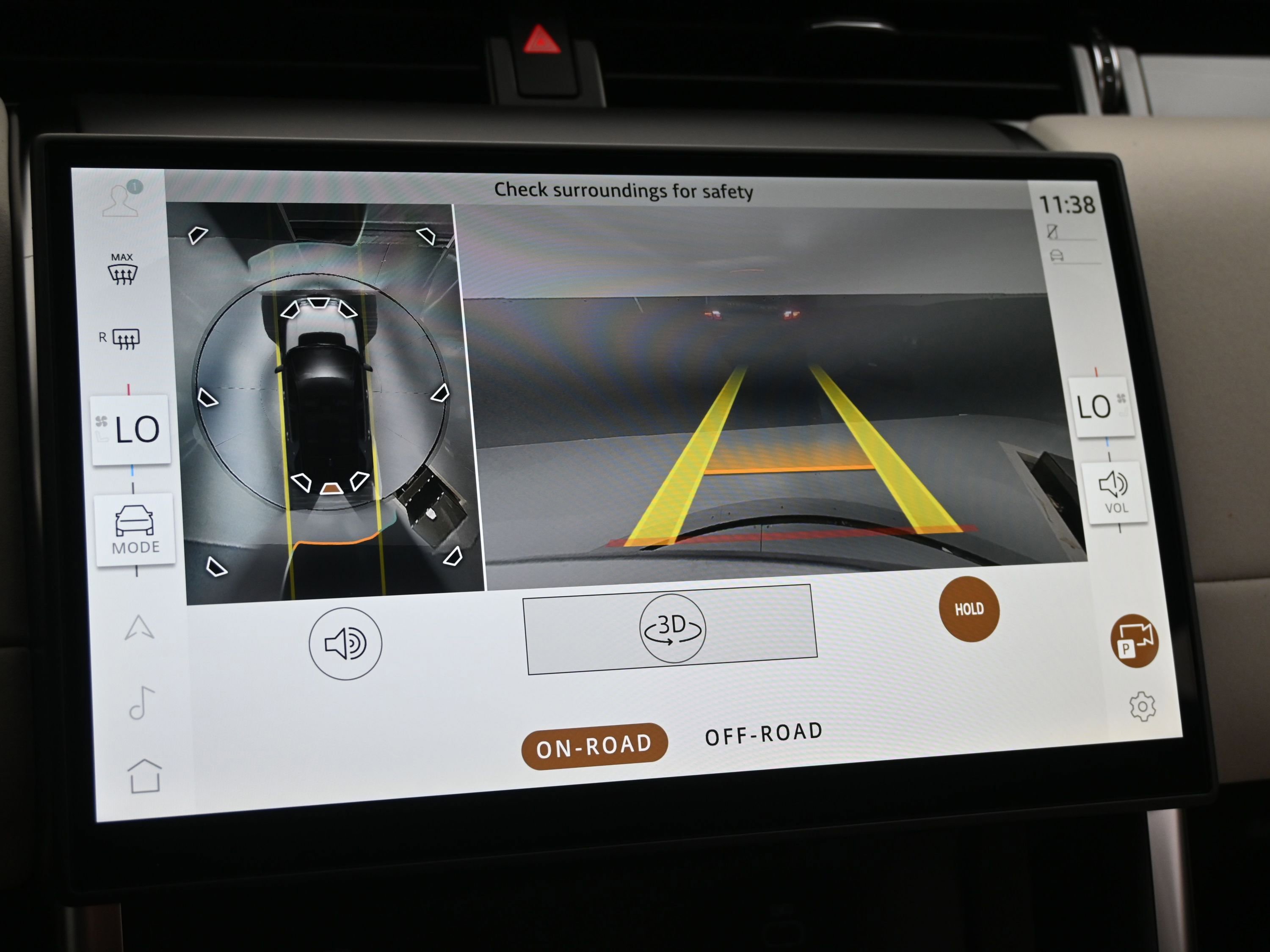 New 2025 Land Rover Discovery Sport S image 15