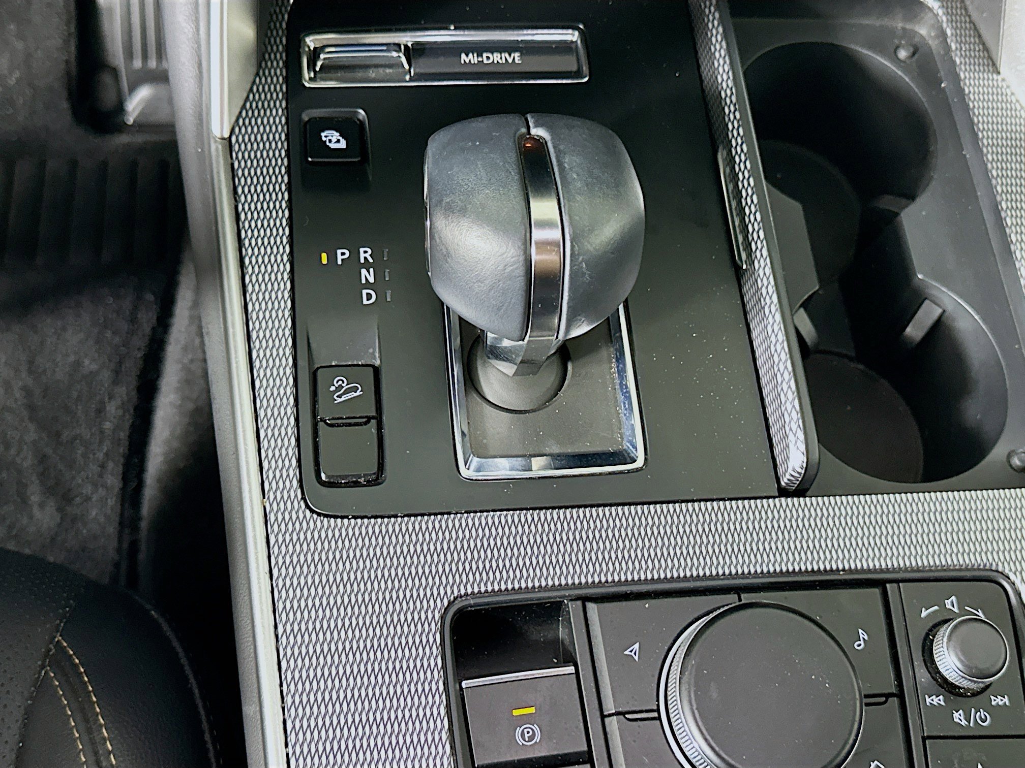 Used 2024 MAZDA CX-90 Plug-In Hybrid w/ Preferred AWD/4WD image 24