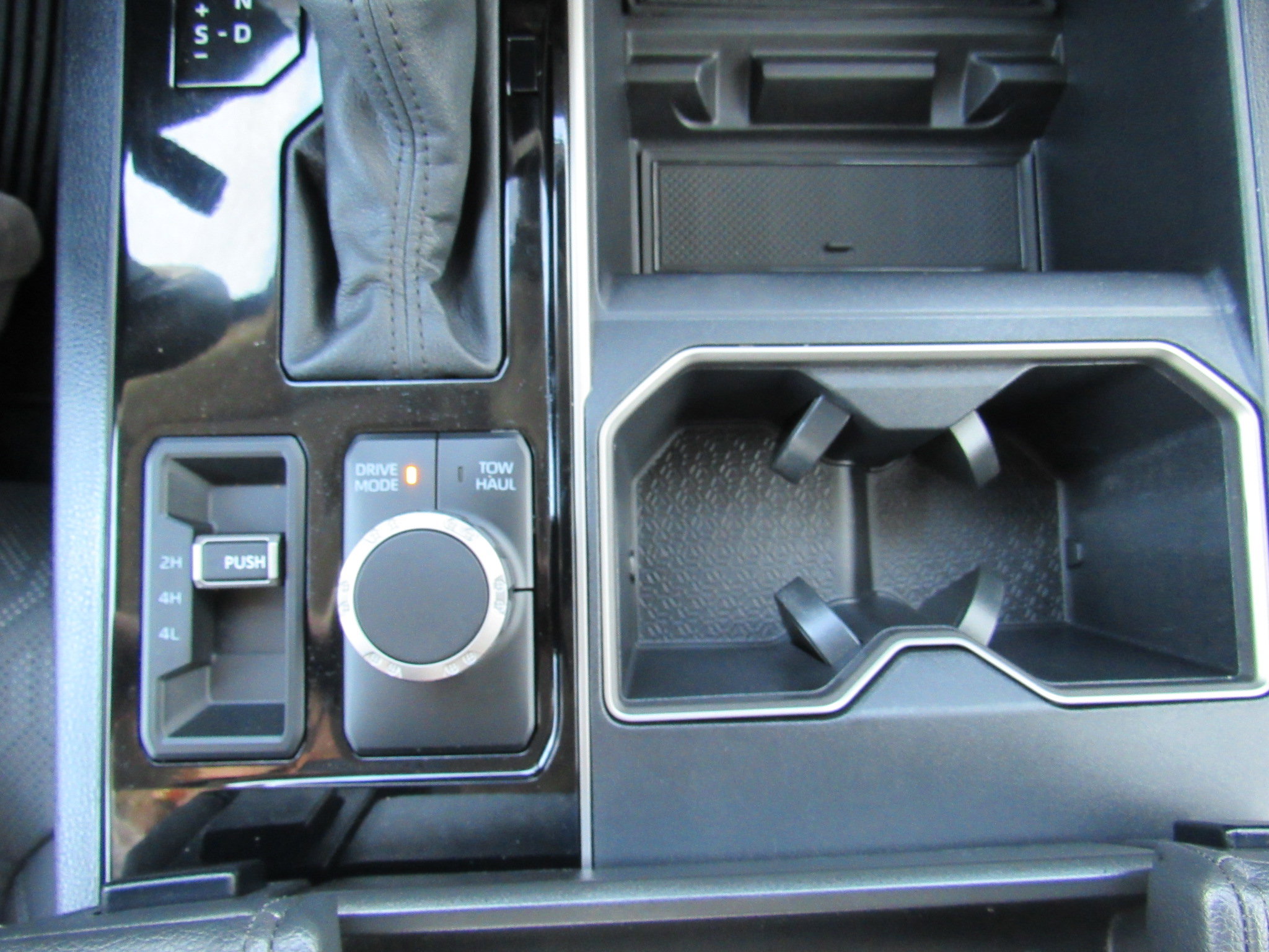 Used 2024 Toyota Tundra SR5 w/ SR5 Premium Package AWD/4WD image 28