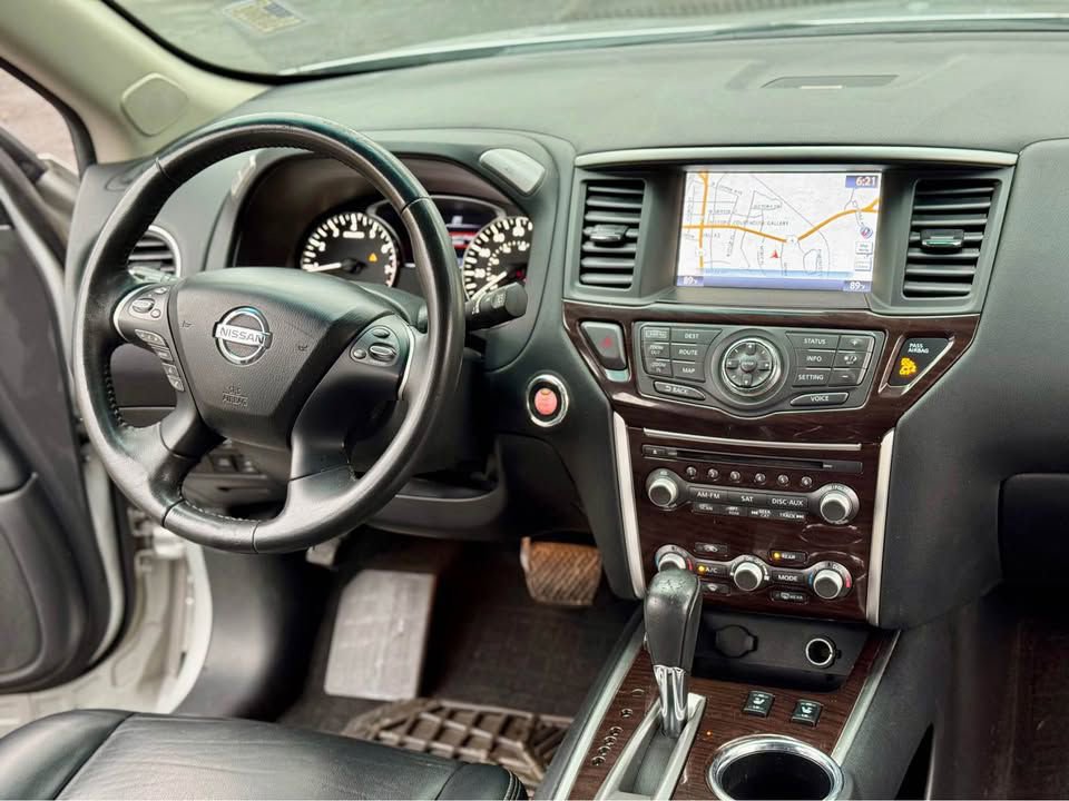 Used 2016 Nissan Pathfinder SL w/ SL Tech Package image 11