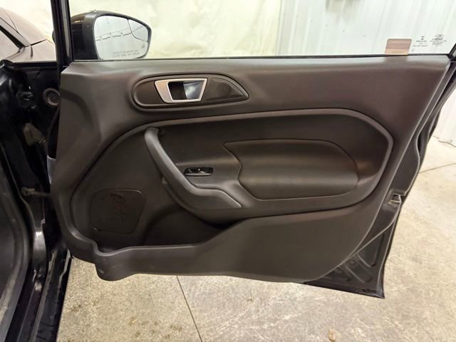 Used 2015 Ford Fiesta SE w/ Comfort Package FWD image 23