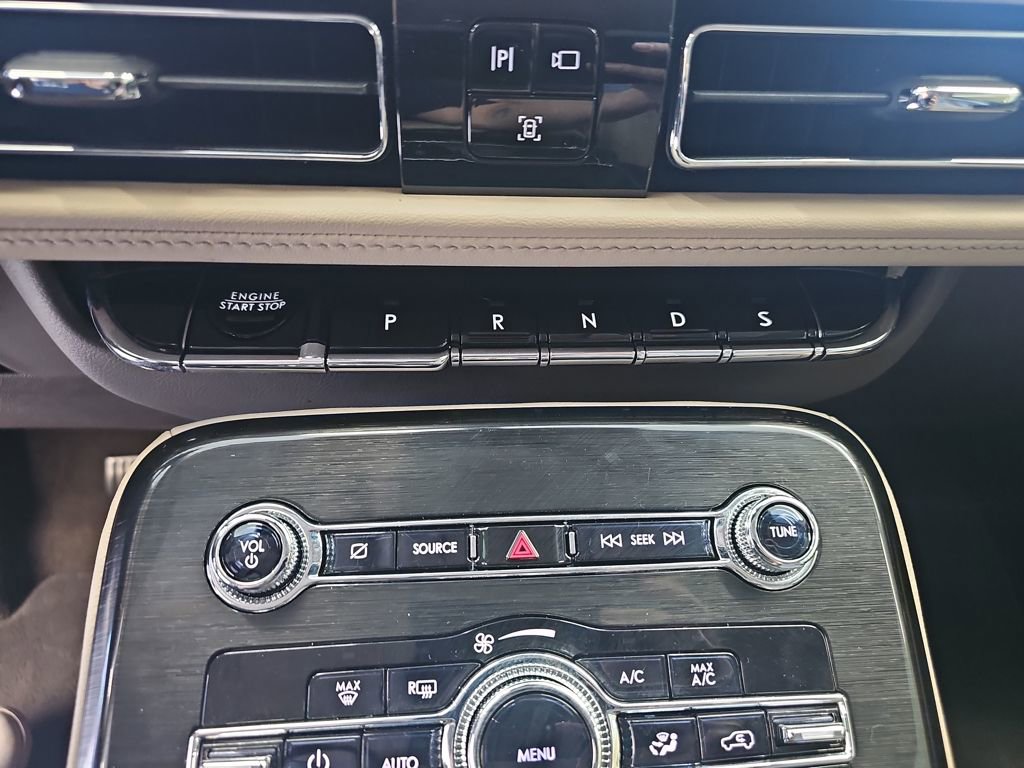 Used 2023 Lincoln Nautilus AWD image 27