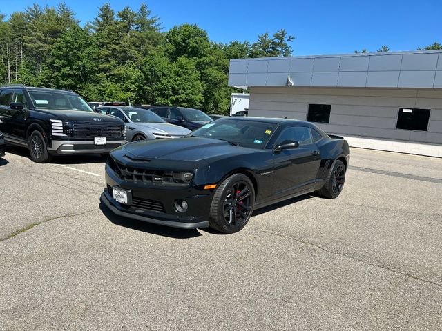 Used 2013 Chevrolet Camaro SS w/ SS Performance Package RWD image 2