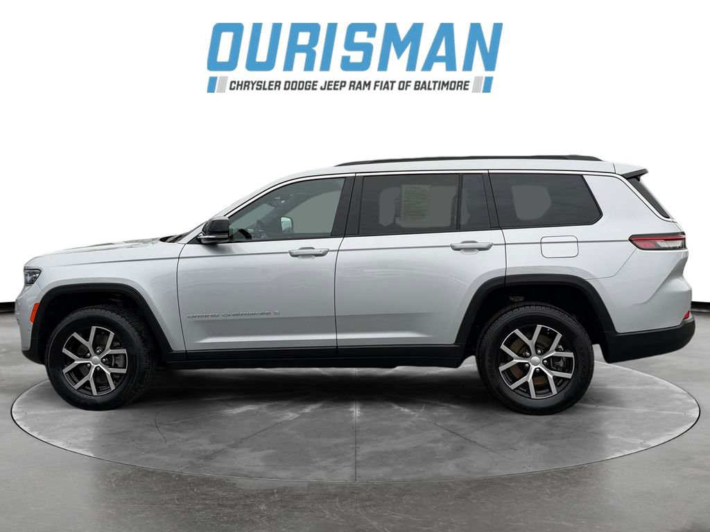 Used 2024 Jeep Grand Cherokee L Limited w/ Luxury Tech Group II image 3