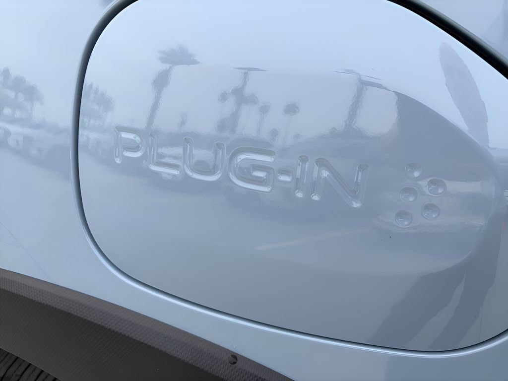 Used 2021 Subaru Crosstrek Hybrid w/ Moonroof Package w/Navigation image 14