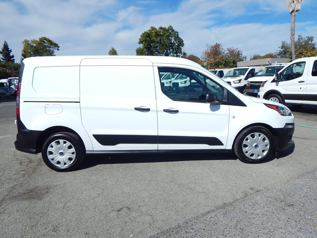 Used 2023 Ford Transit Connect XL FWD image 9