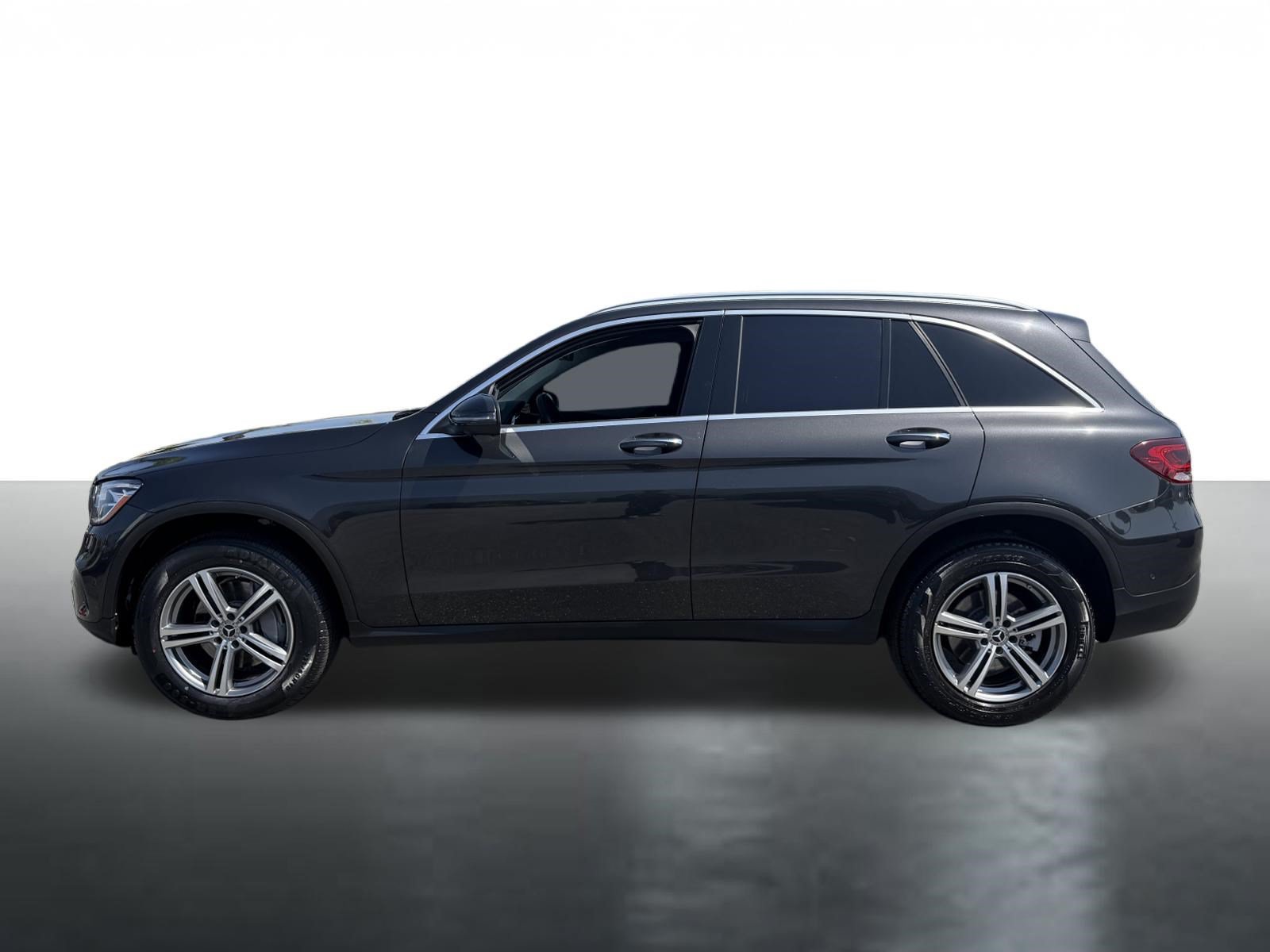 Used 2021 Mercedes-Benz GLC 300 4MATIC image 5