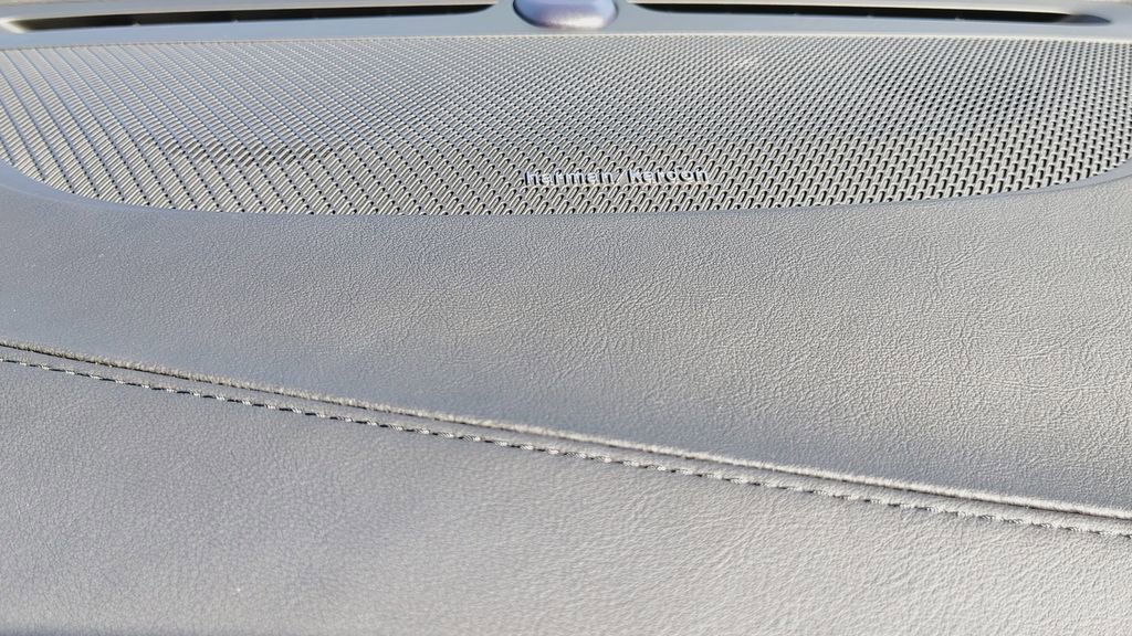 New 2026 Volvo XC90 B6 Plus w/ Protection Package Premier image 19