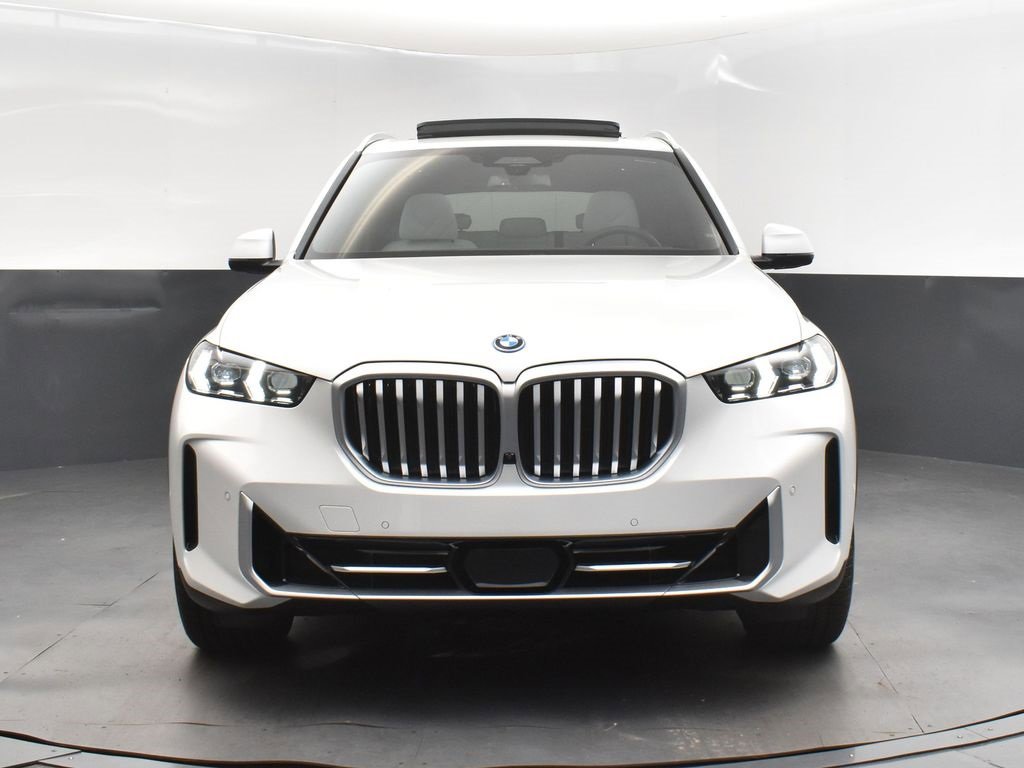 New 2026 BMW X5 xDrive50e image 10