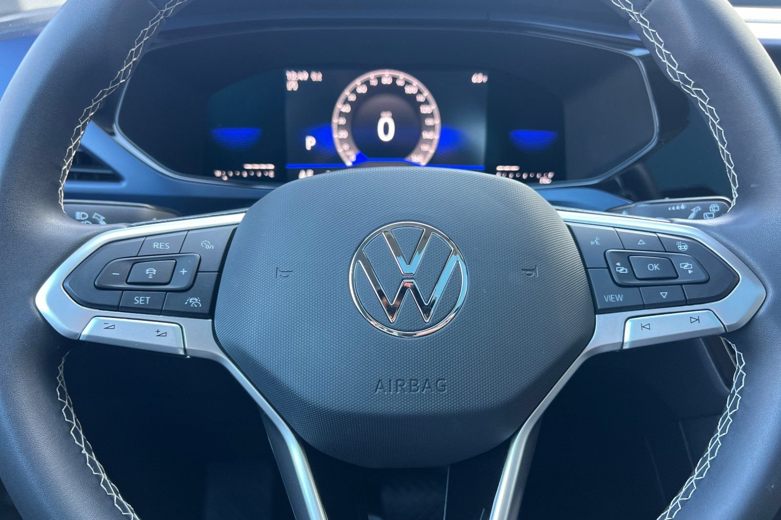Used 2023 Volkswagen Taos SE w/ Panoramic Sunroof Package AWD/4WD image 24