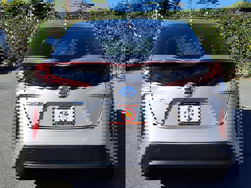 Used 2018 Toyota Prius Prime Plus image 5