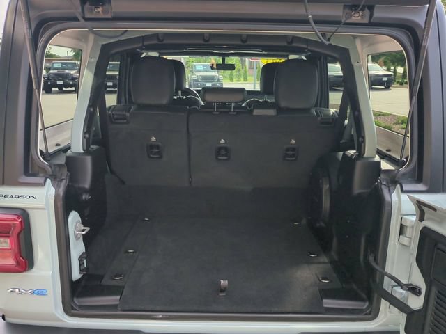 Used 2023 Jeep Wrangler Unlimited Sahara w/ Cold Weather Group AWD/4WD image 13