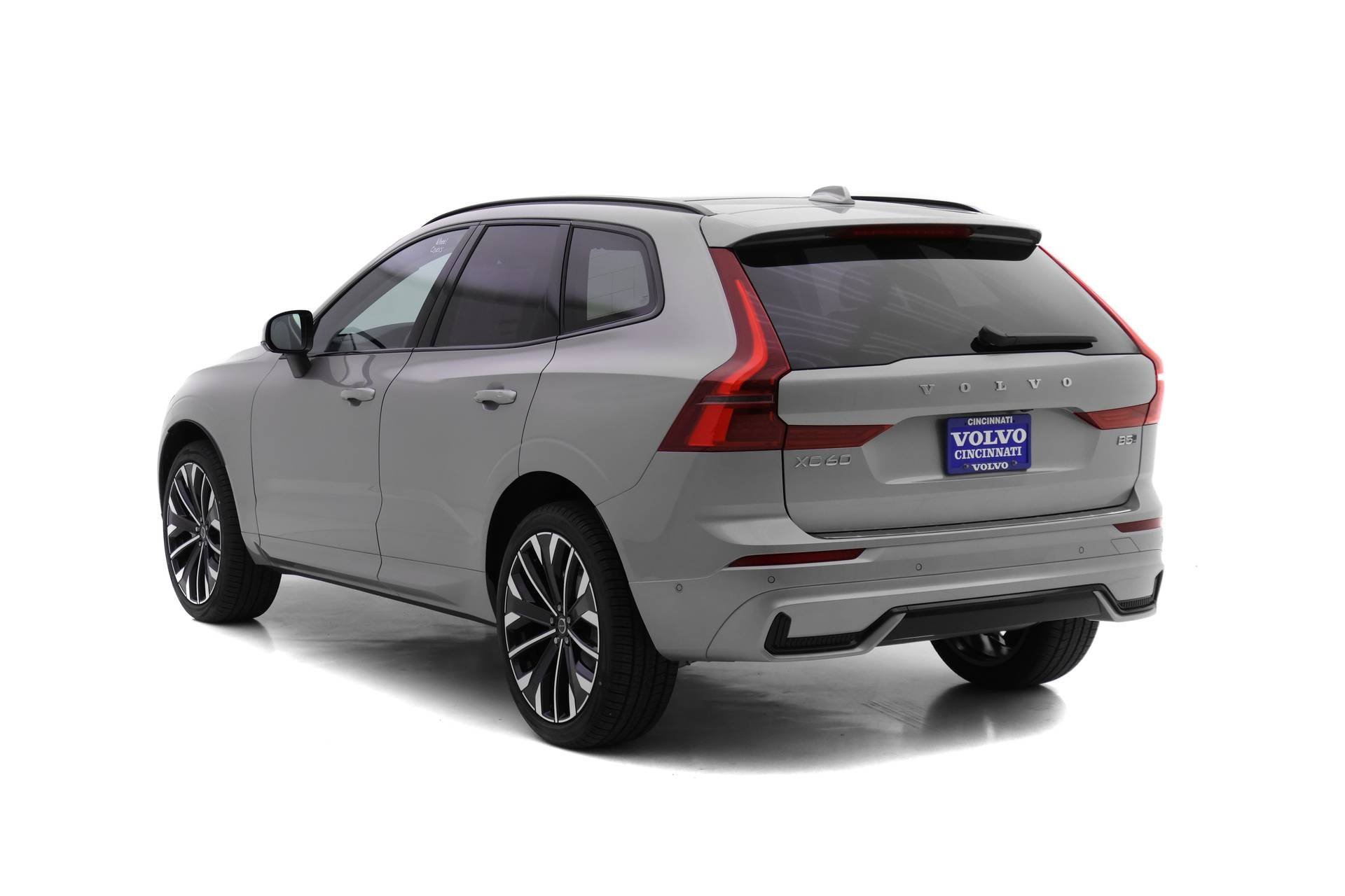 New 2026 Volvo XC60 B5 Ultra w/ Protection Package Premier image 5