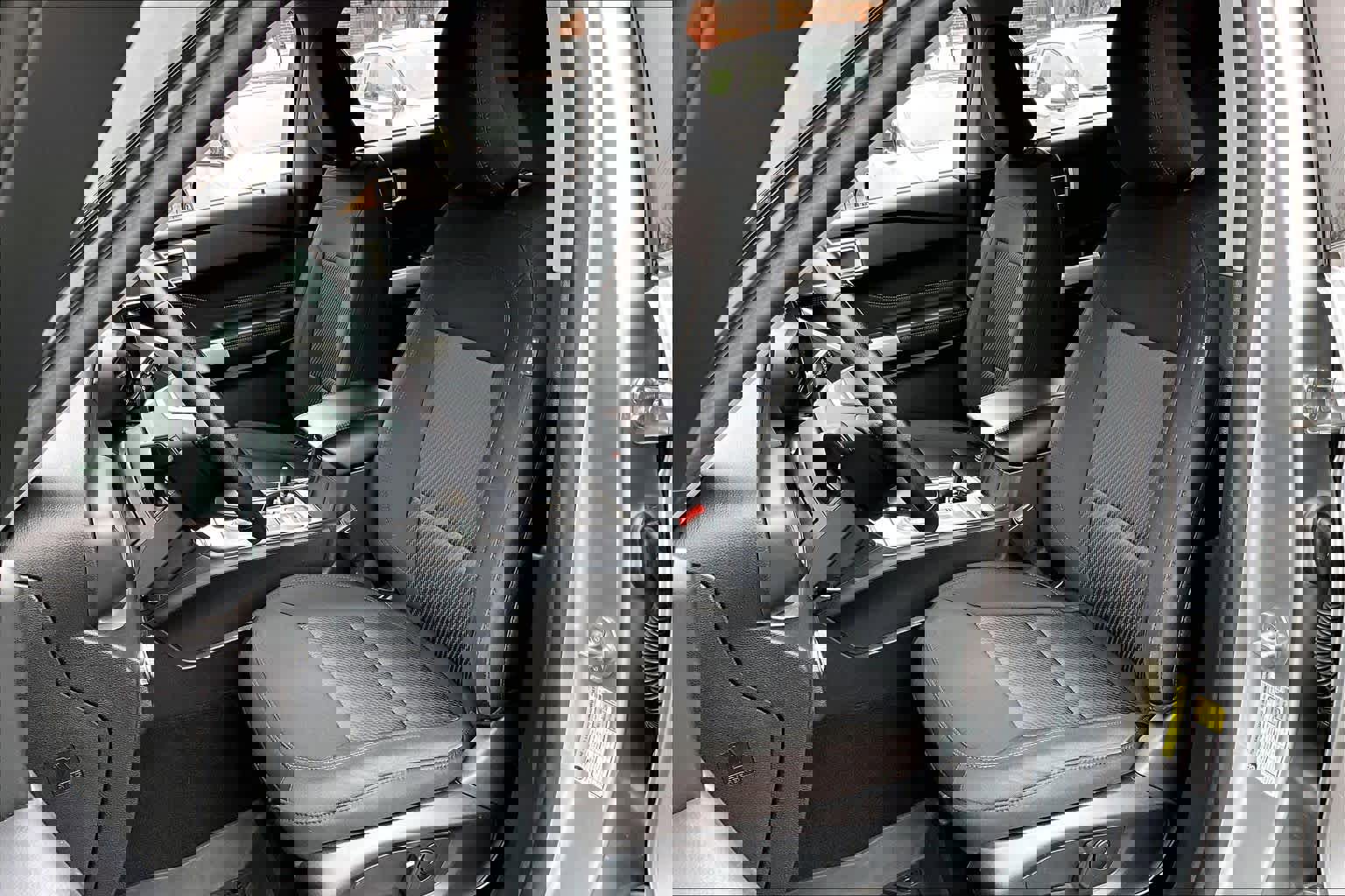 Used 2022 Ford Explorer XLT image 16