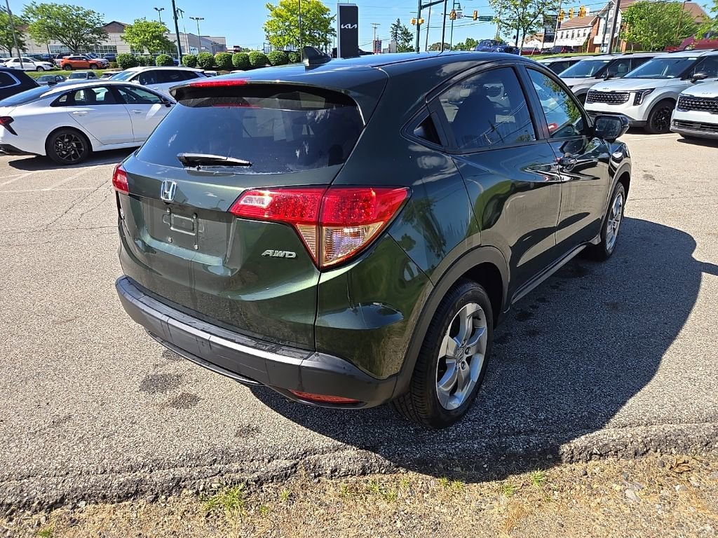 Used 2017 Honda HR-V EX image 3