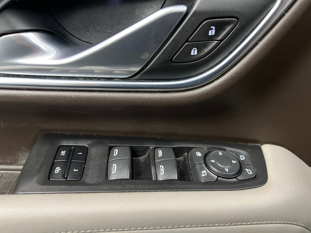 Used 2021 Chevrolet Suburban Z71 w/ Z71 Off-Road Package image 12