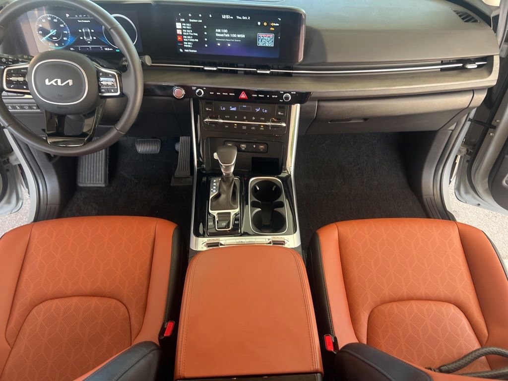 Certified 2024 Kia Carnival SX image 17
