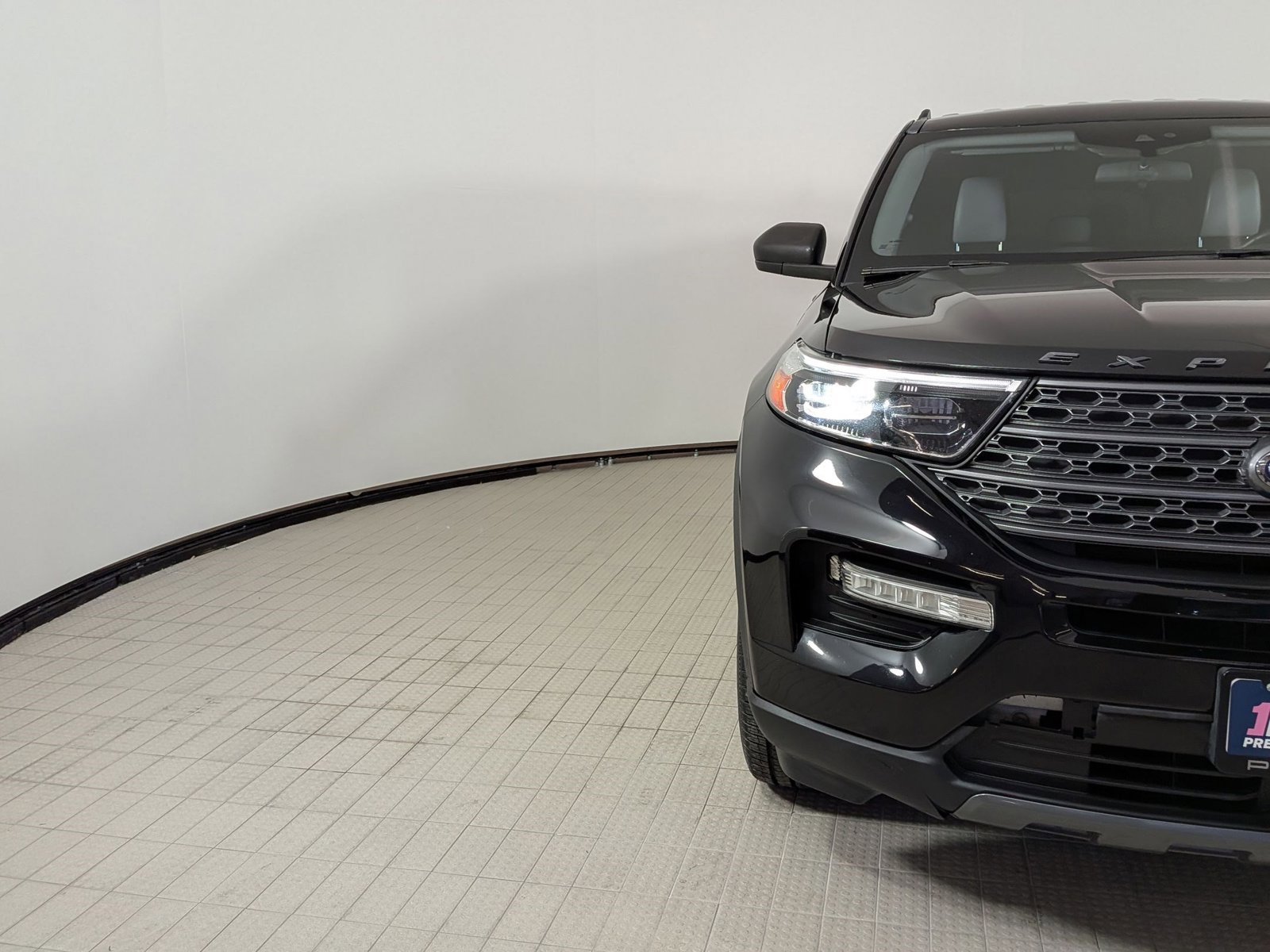 Used 2021 Ford Explorer XLT w/ Equipment Group 202A RWD image 12