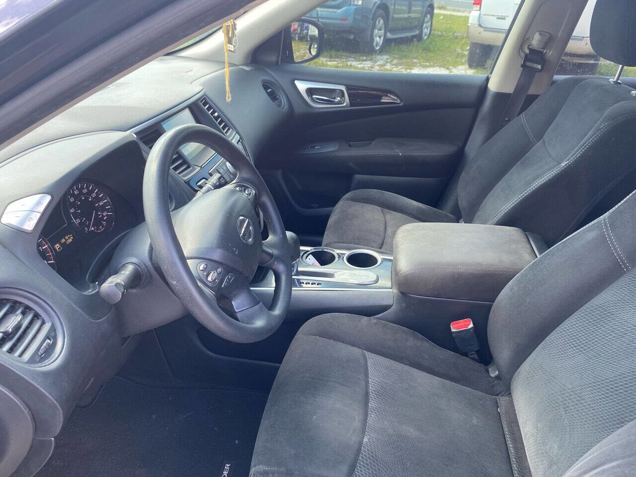 Used 2014 Nissan Pathfinder S FWD image 9