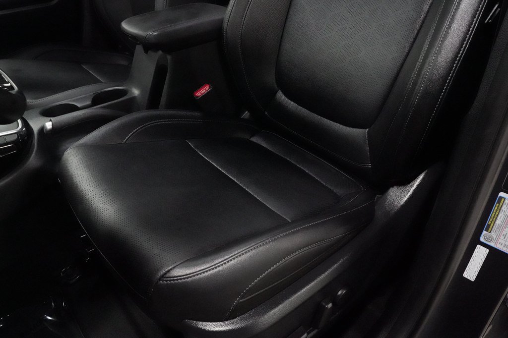 Used 2025 Kia Seltos EX w/ EX Sunroof Package FWD image 12
