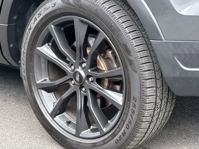 Used 2019 Ford Explorer XLT w/ Equipment Group 202A AWD/4WD image 9