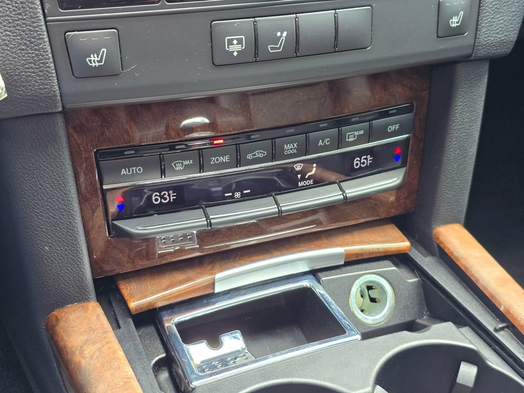 Used 2012 Mercedes-Benz E 350 Sedan image 25