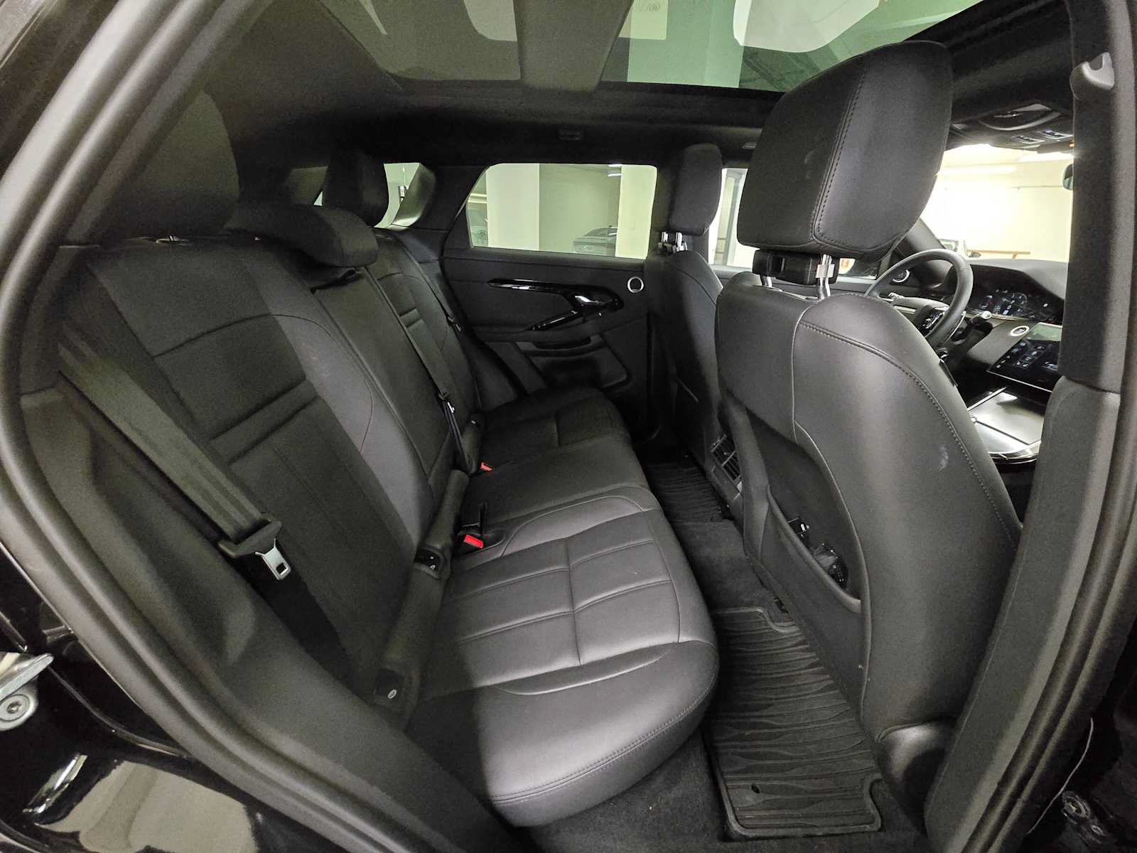 Used 2026 Land Rover Range Rover Evoque S AWD/4WD image 12