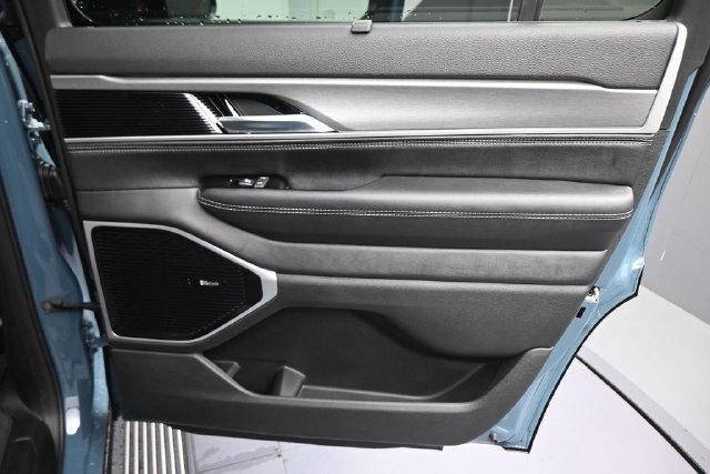 New 2026 Jeep Grand Wagoneer Limited AWD/4WD image 21