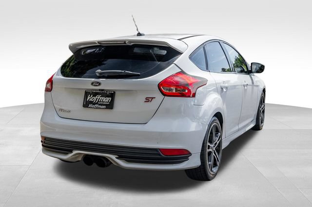 Used 2018 Ford Focus ST FWD image 5