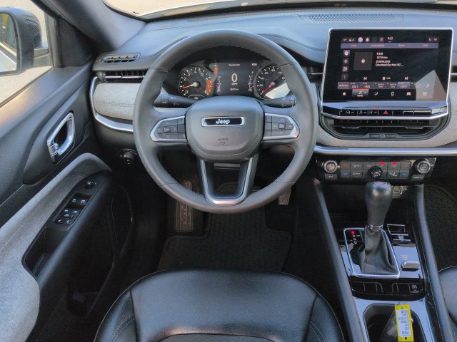 Certified 2023 Jeep Compass Latitude w/ Convenience Group AWD/4WD image 15