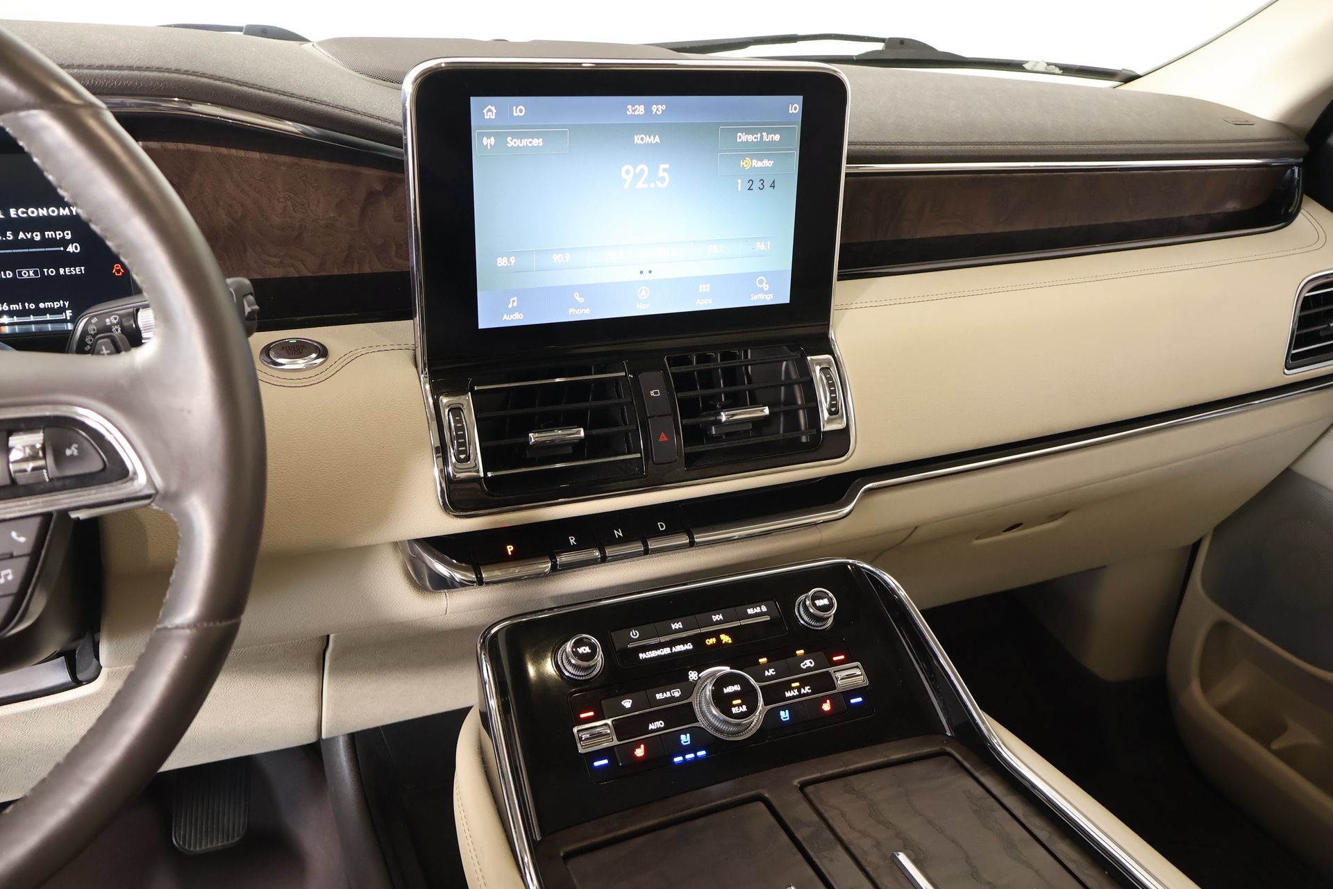 Used 2020 Lincoln Navigator Reserve w/ Equipment Group 208A Reserve AWD/4WD image 5