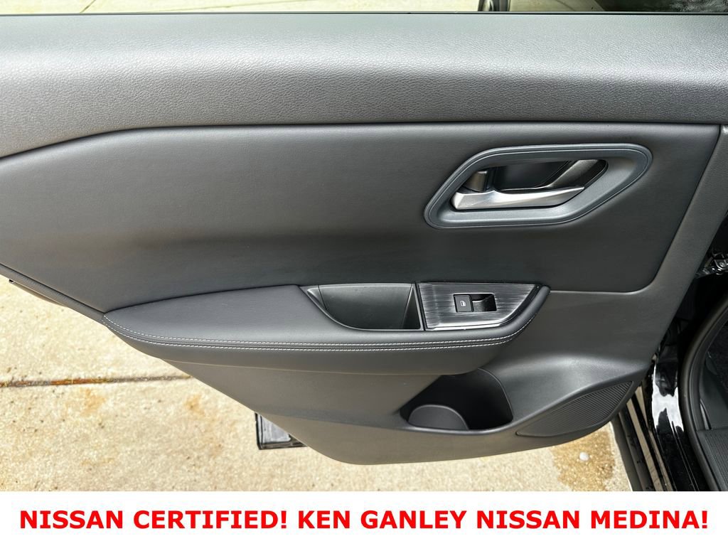 Certified 2026 Nissan Rogue SV AWD/4WD image 39