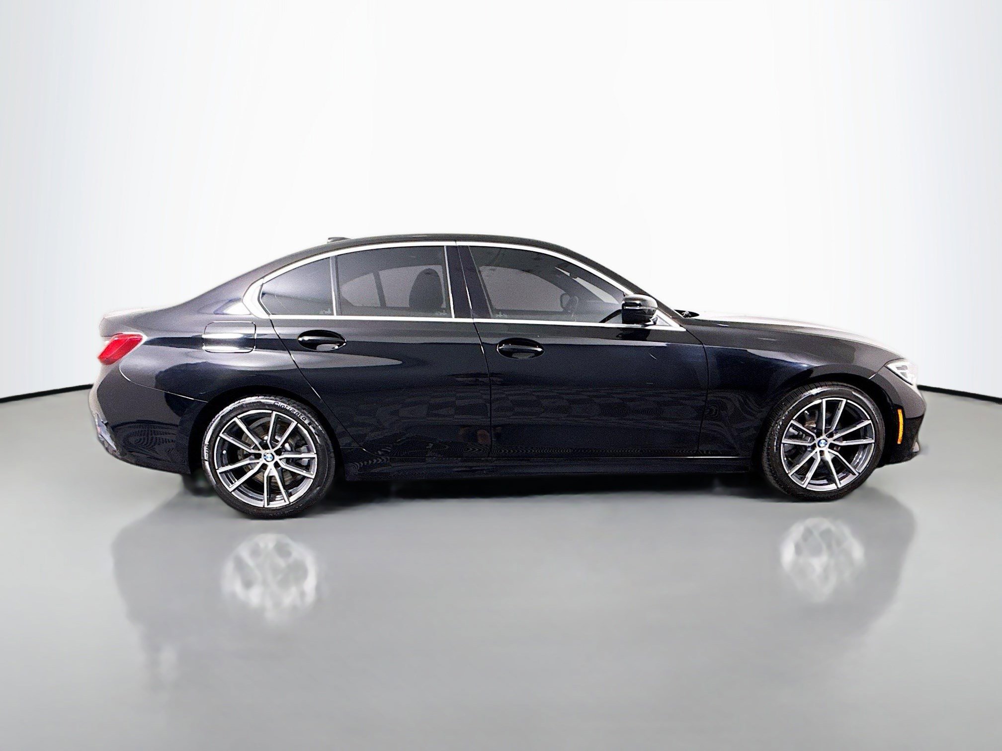 Used 2019 BMW 330i Sedan w/ Convenience Package RWD image 11