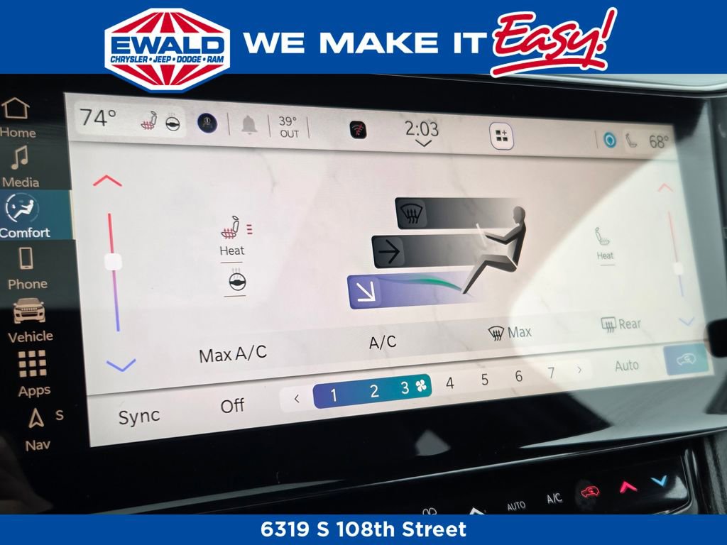 New 2026 Jeep Grand Cherokee Altitude image 4