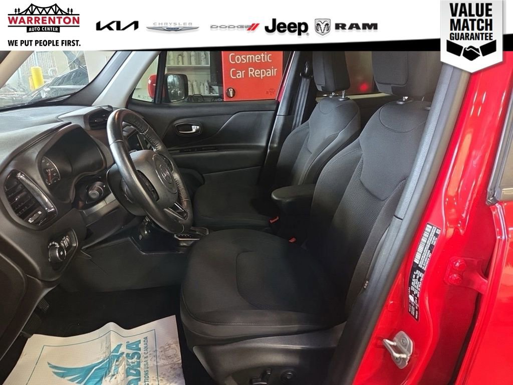 Used 2018 Jeep Renegade Altitude AWD/4WD image 17