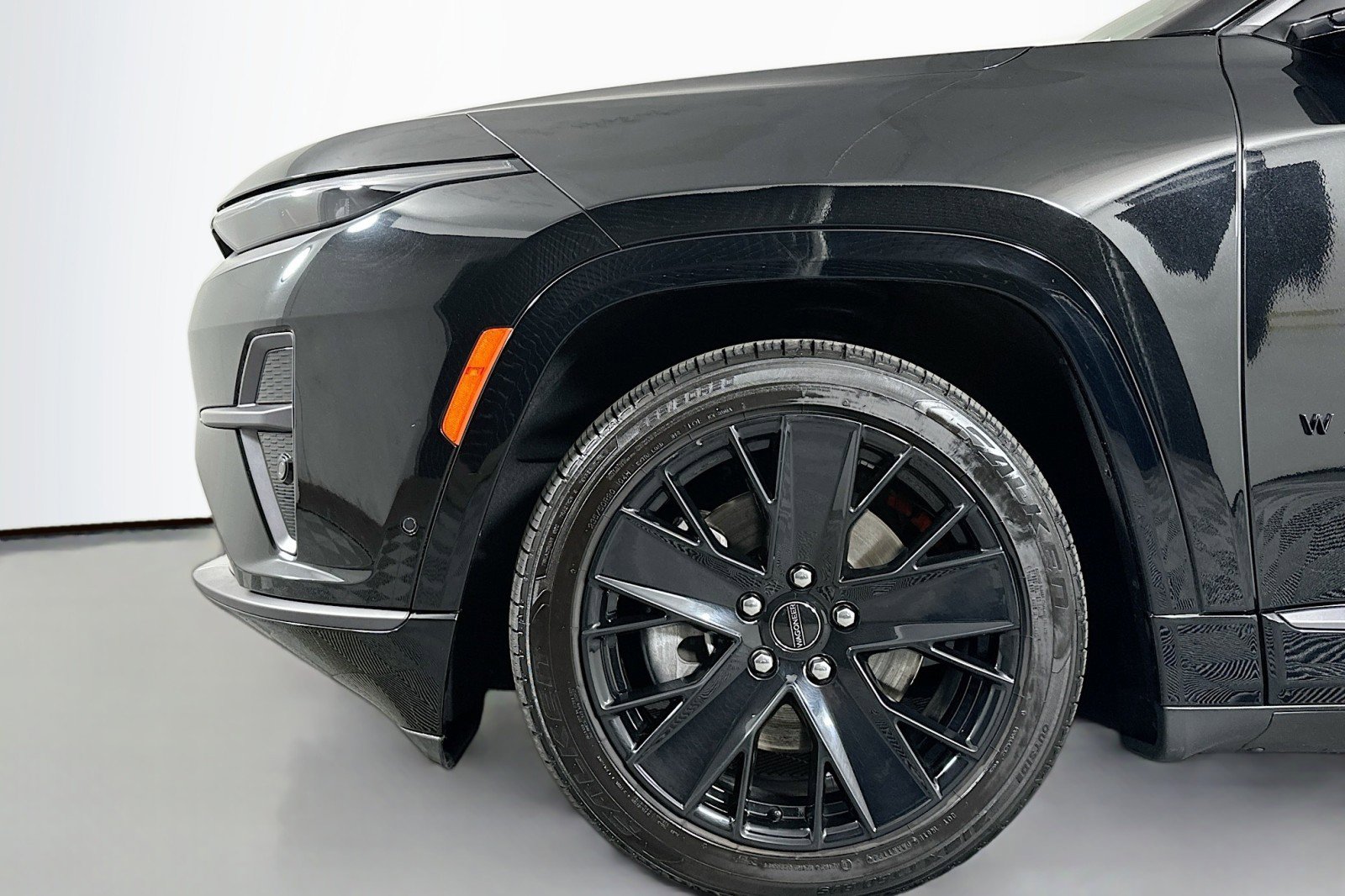 Used 2024 Jeep Wagoneer Launch Edition image 12