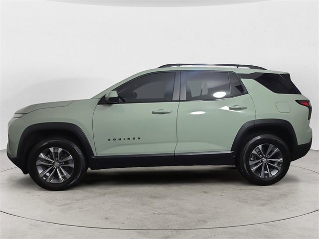 Used 2025 Chevrolet Equinox ACTIV w/ Safety and Technology Package image 2