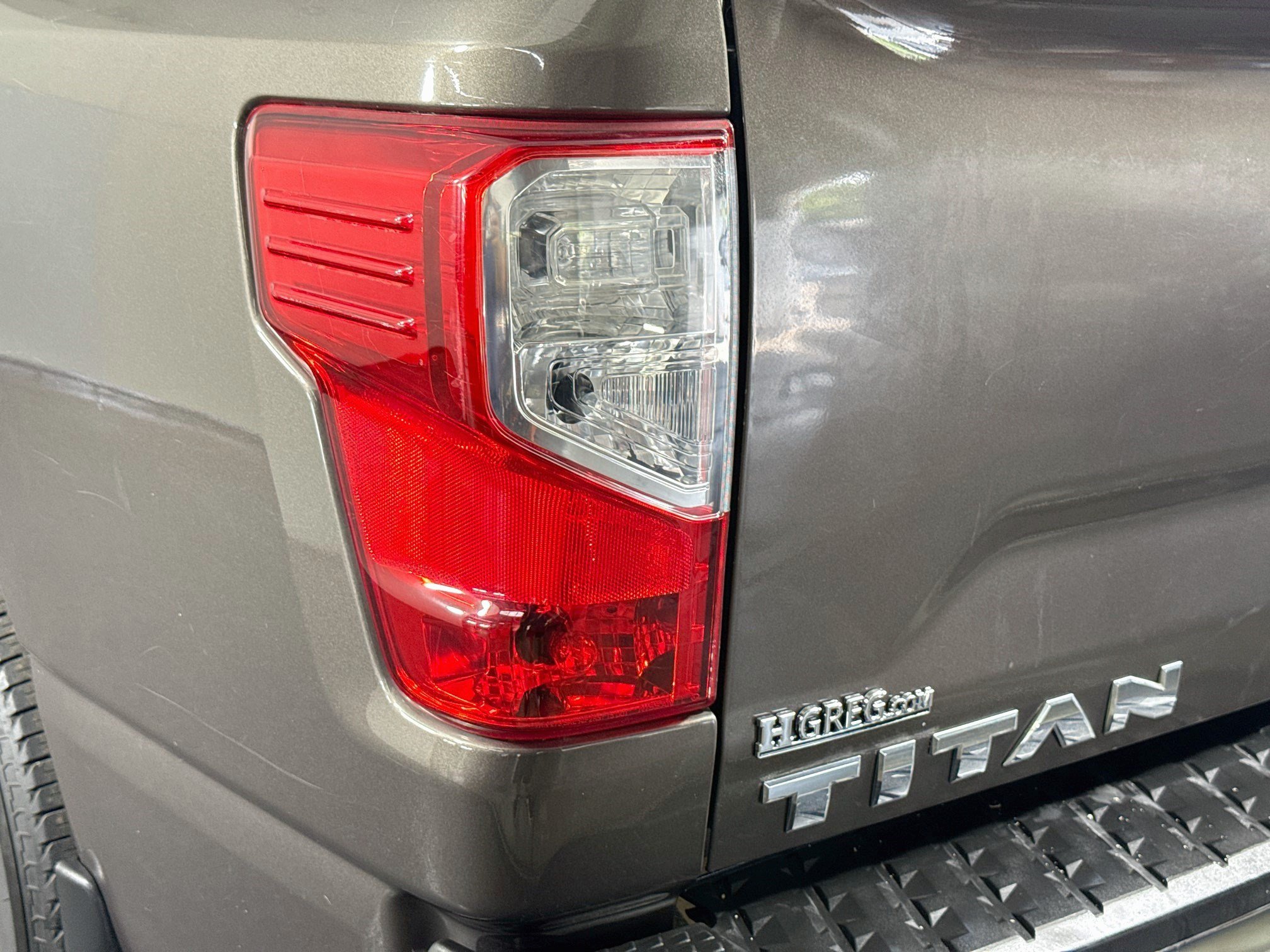 Used 2017 Nissan Titan SV RWD image 34