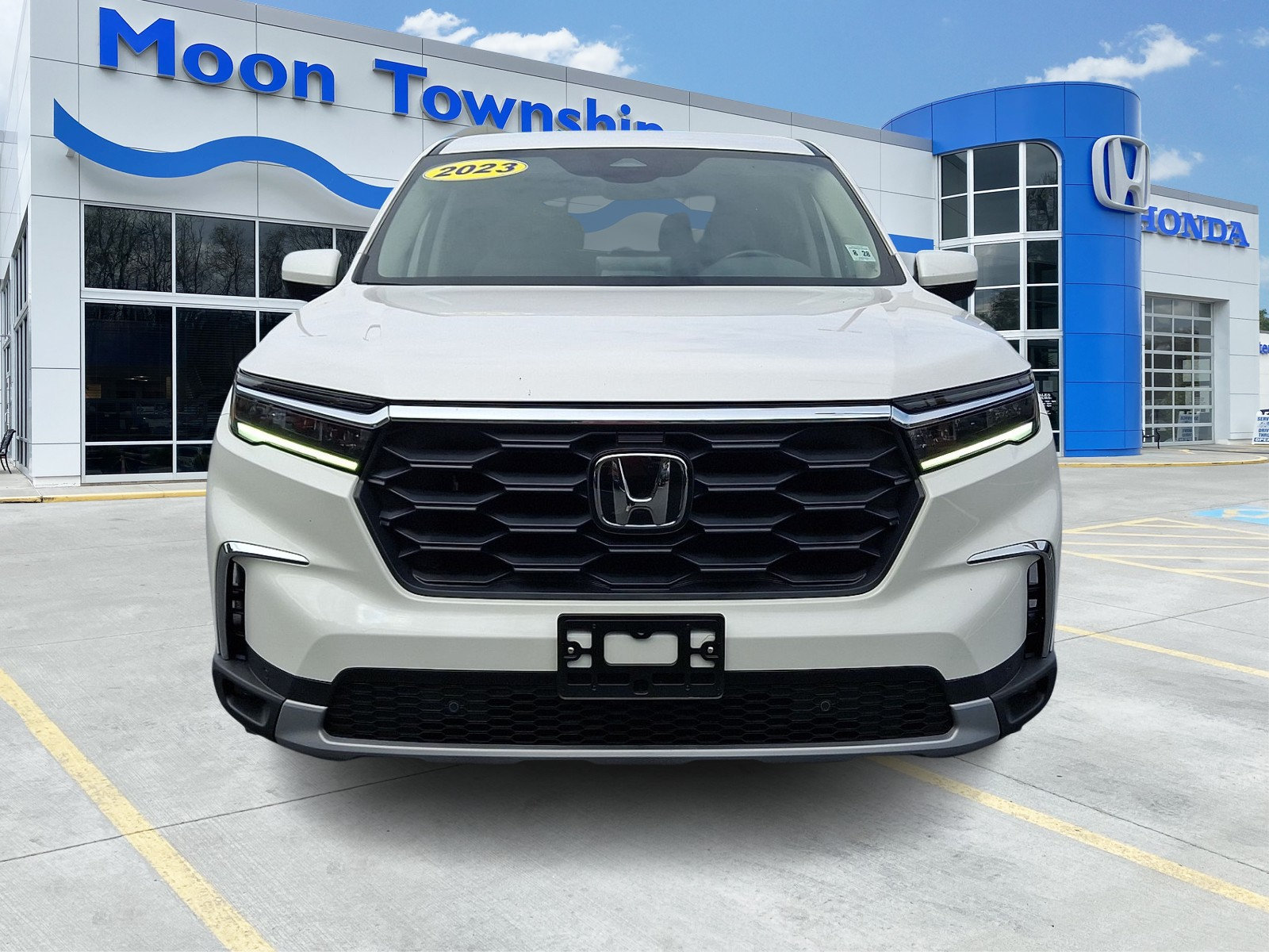 Used 2023 Honda Pilot EX-L image 2