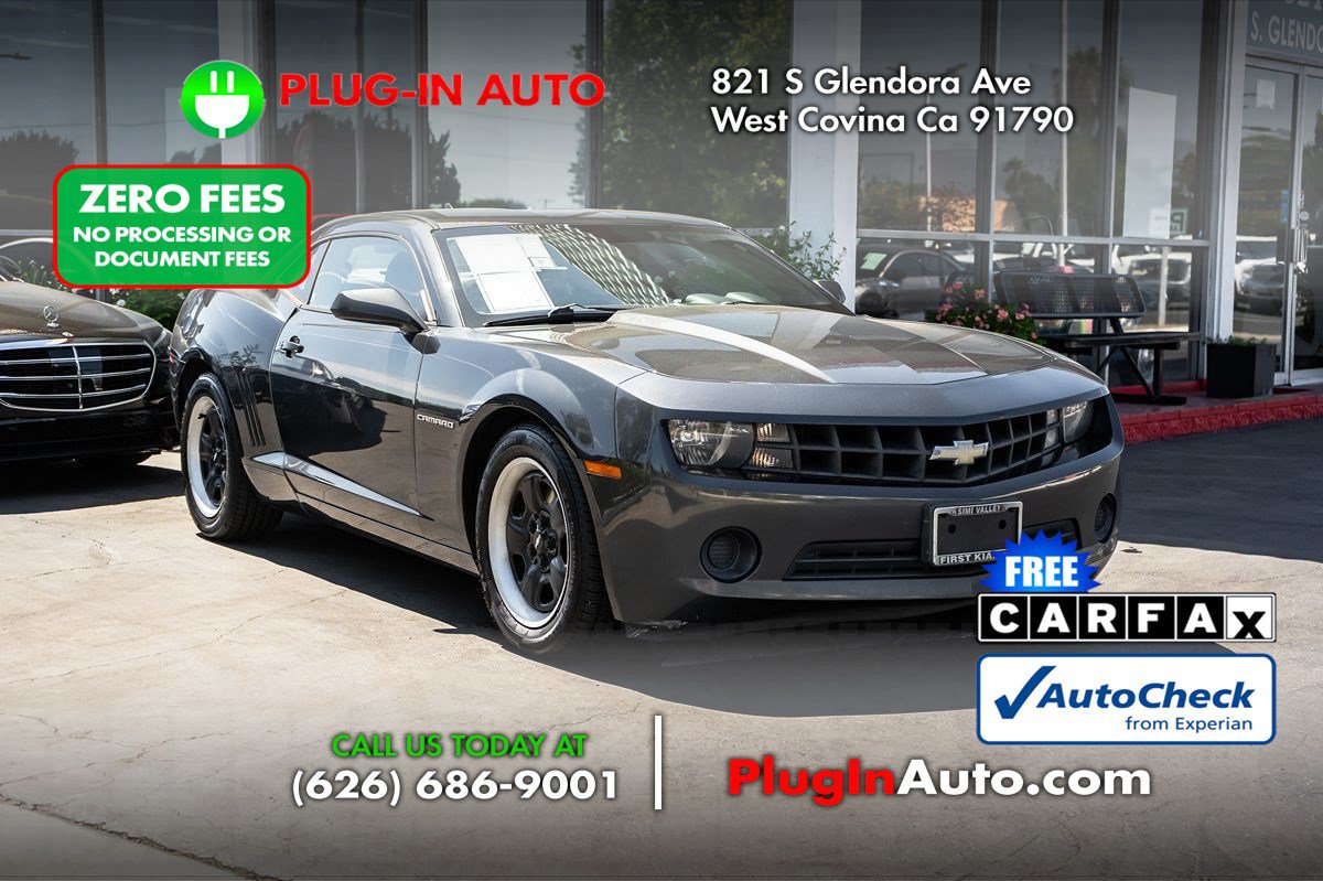 Used 2013 Chevrolet Camaro LS RWD image 3