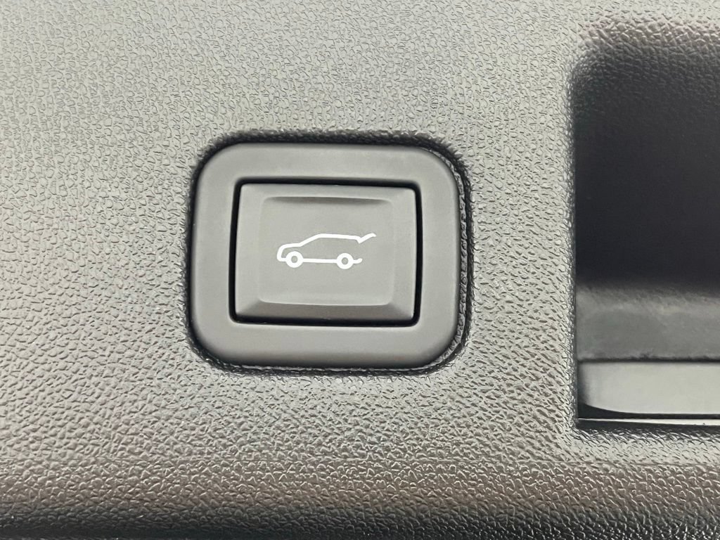 Used 2023 Chevrolet Equinox LT AWD/4WD image 10
