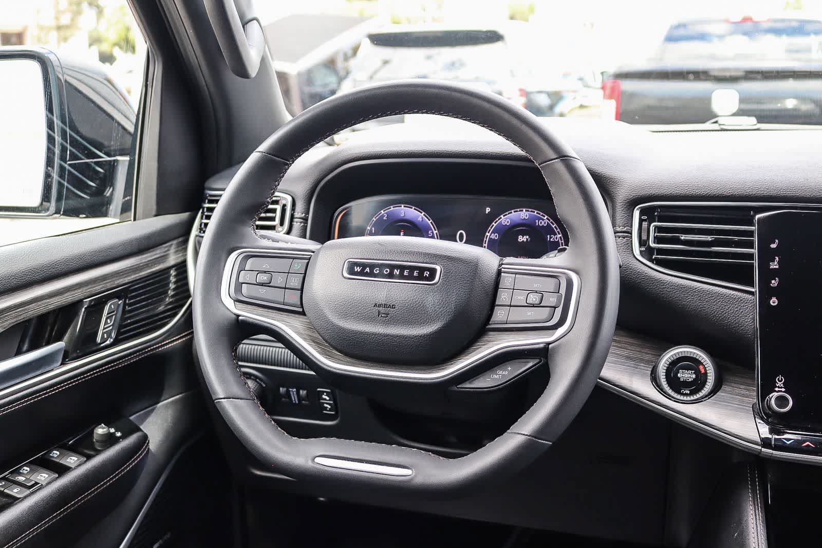 Used 2024 Jeep Wagoneer L Series II w/ Flexible Seating Group RWD image 14