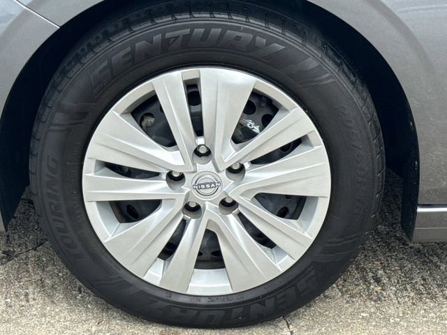 Used 2025 Nissan Sentra S image 4